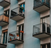 5 změn v roce 2026 týkajících mezd, důchodů, daní a bydlení, které pravděpodobně už víte. A 5 jež možná trochu zapadly